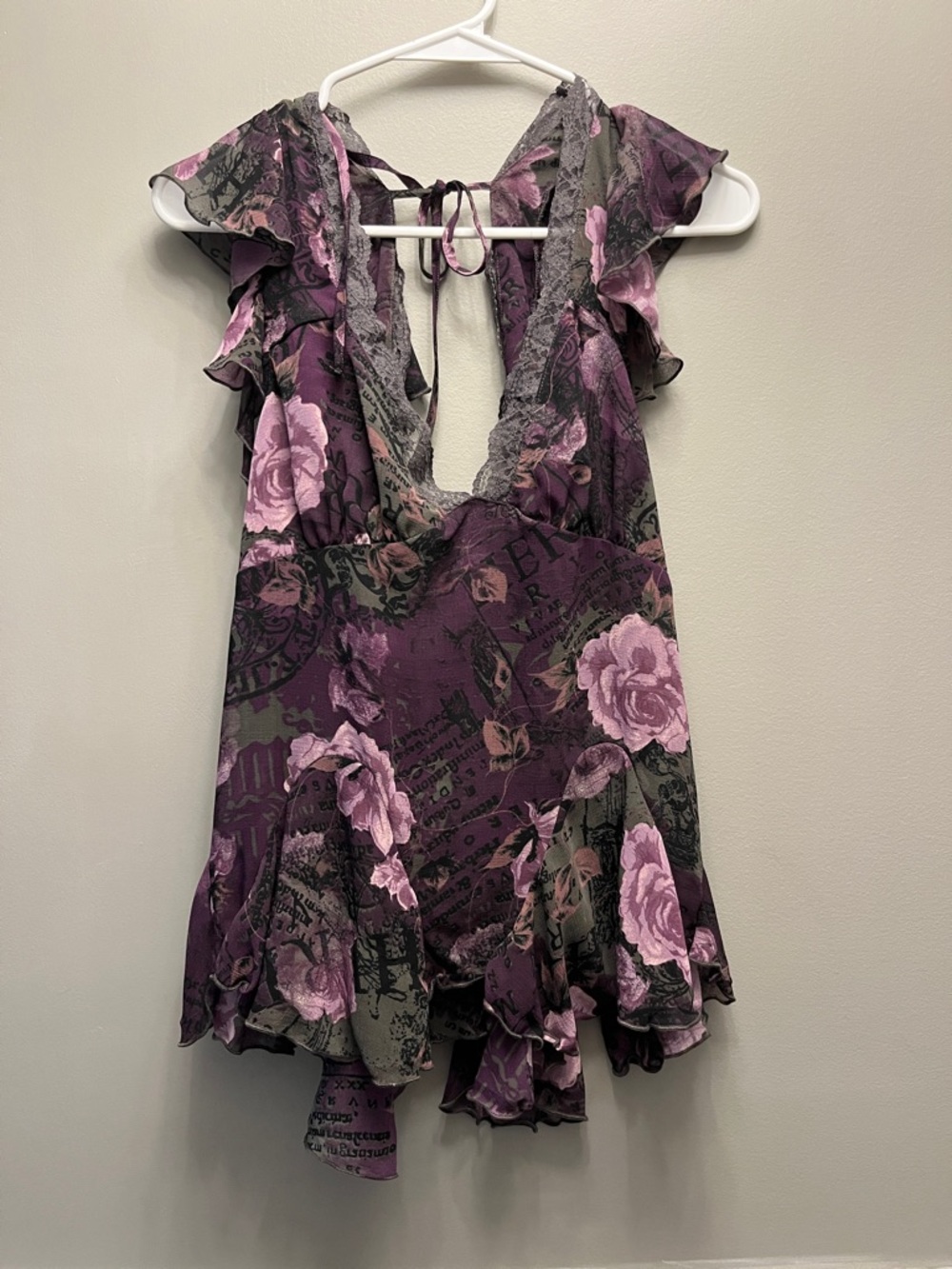 Urban Outfitters Kimchi Blue Purple Floral Ruffle V-Neck Top